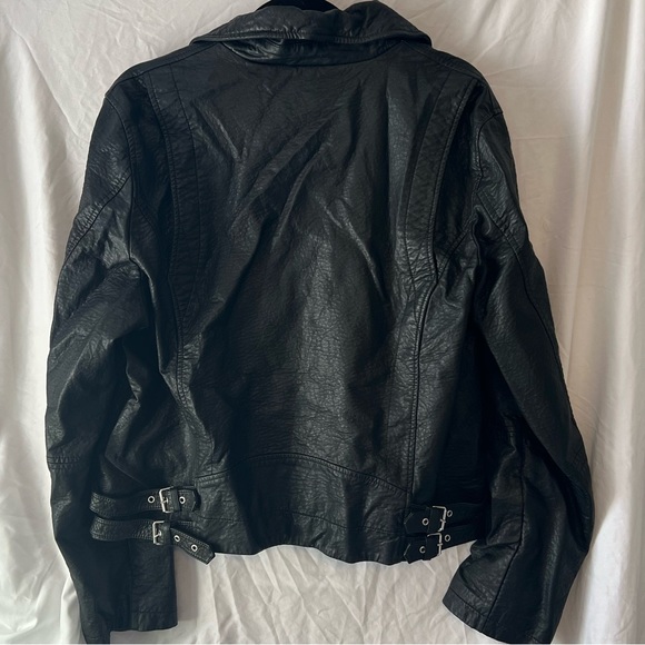 American Eagle Leather Jacket - Picture 3 of 3